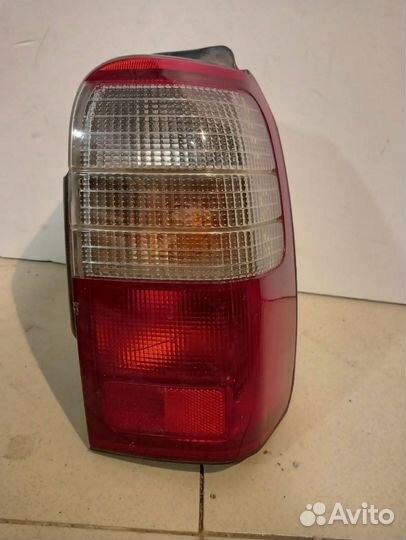 Фонарь toyota surf kzn185 дефект