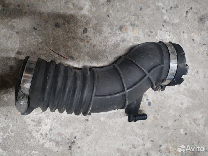 Патрубок воздушного фильтра Renault Fluence 1