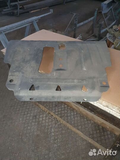 Защита картера двигателя на Toyota Avensis