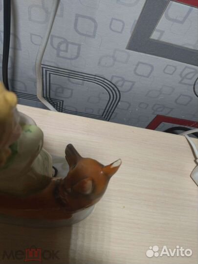 Девочка с зайцем и лисой. Германия