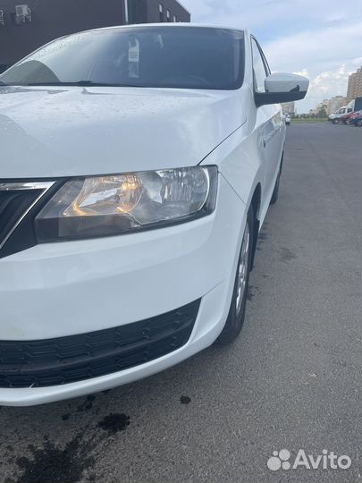 Skoda Rapid 1.6 МТ, 2015, 180 000 км
