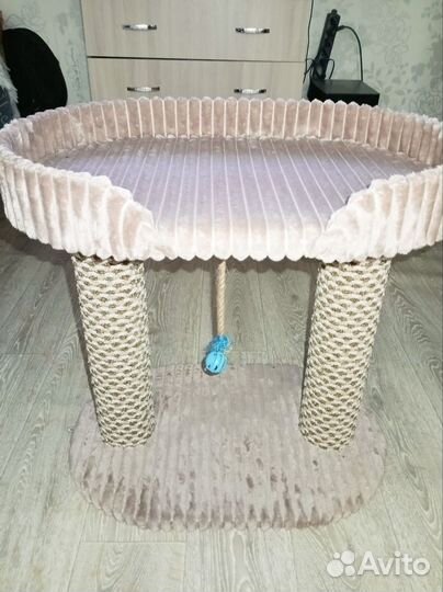 Когтеточка домик для кошки с лежанкой