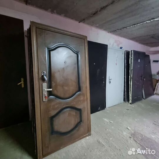 Двери входные металлические бу