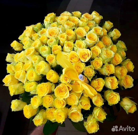 Акция Розы оранжевые и желтые Яркий букет цветов