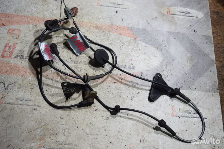 Датчик ABS перед лево c Nissan Serena TC24 QR20DE