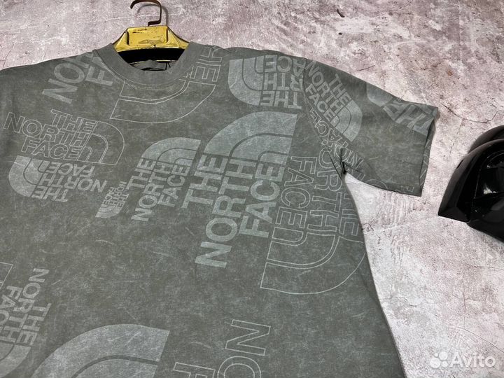 Футболки The North Face