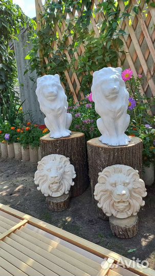 Львы, скульптура и панно 2шт