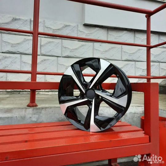Литые Диски R17 7.0 5*112 ET43 d57.1
