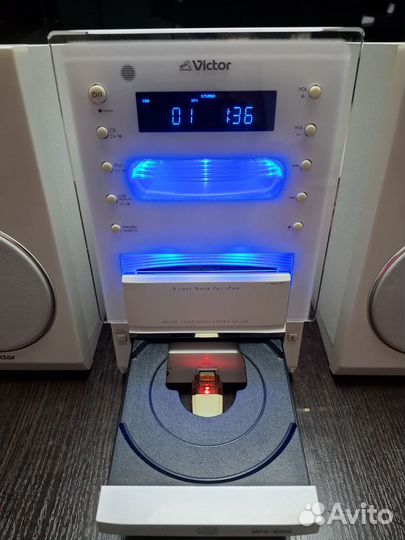 Музыкальный центр victor