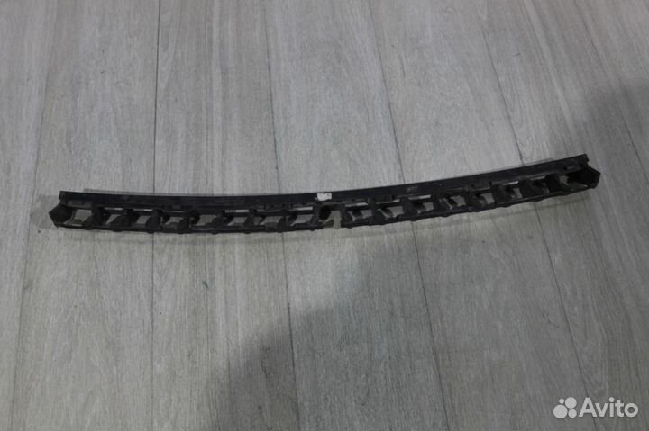 Кронштейн задн. бампера центр. Skoda Rapid-Рапид