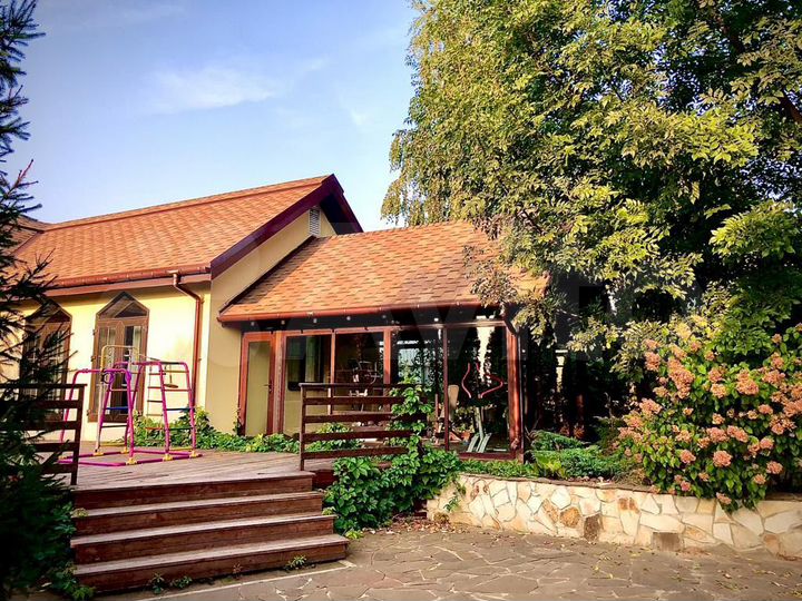 Коттедж 262,3 м² на участке 41,6 сот.