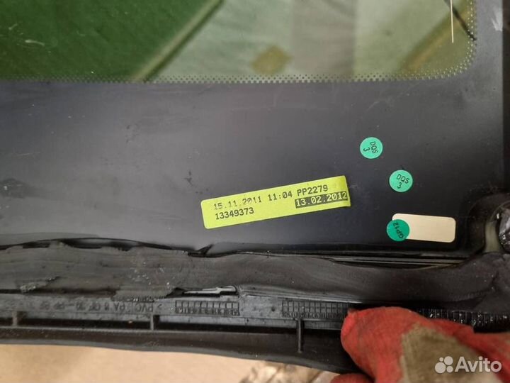 Стекло кузовное глухое левое Opel Astra J GTC