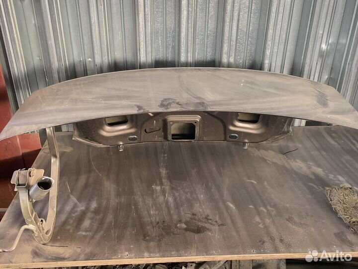 Крышка багажника Рено логан 2