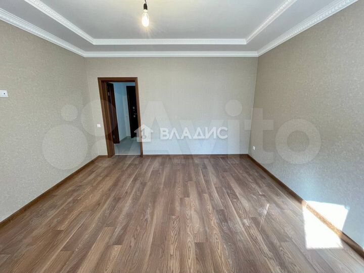 2-к. квартира, 71,2 м², 1/9 эт.