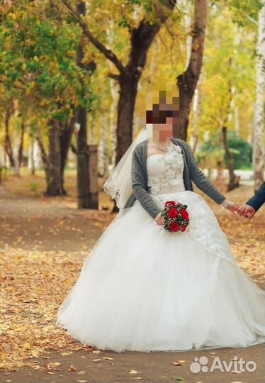 Свадебное платье