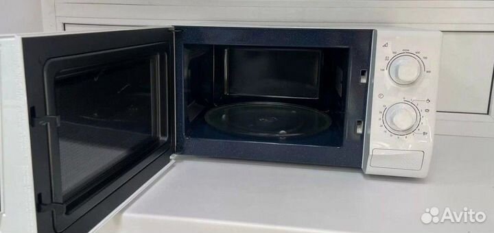 Микроволновая печь Samsung ME83KRW-2