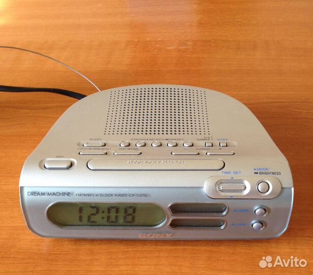 Радиочасы-будильник Sony