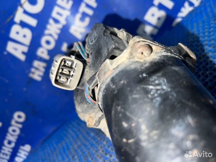 Моторчик переднего дворника Toyota Sprinter седан