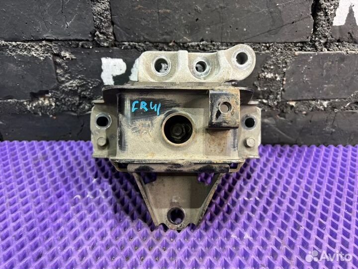 Подушка двигателя передняя правая Mitsubishi