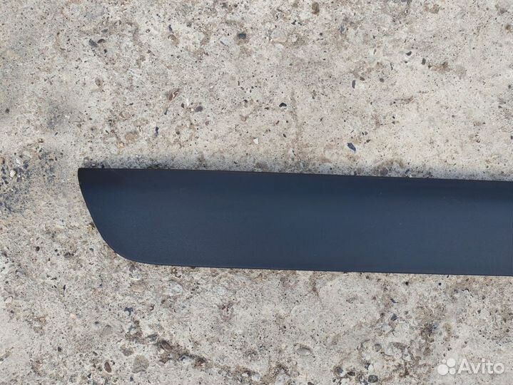 Накладка двери багажника задняя Toyota RAV4 XA50