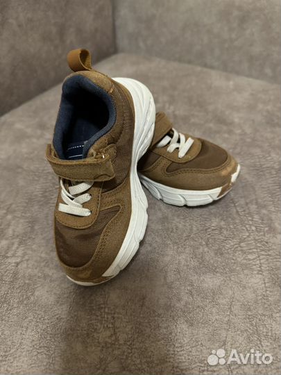 Кроссовки на мальчика