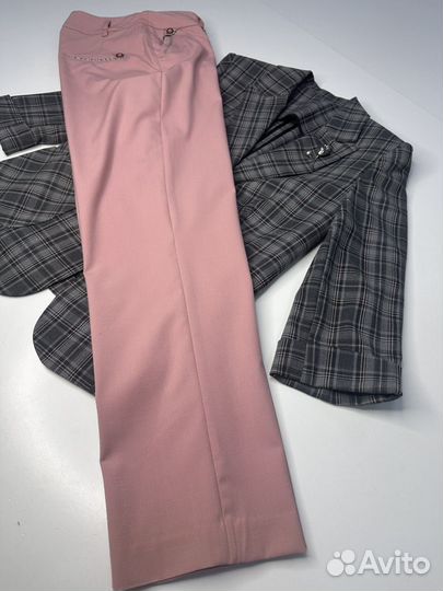 Брючный костюм женский