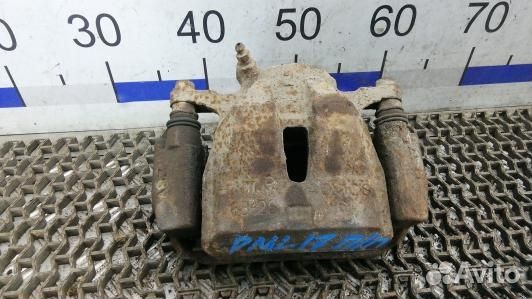 Суппорт тормозной передний правый toyota RAV 4 ZSA