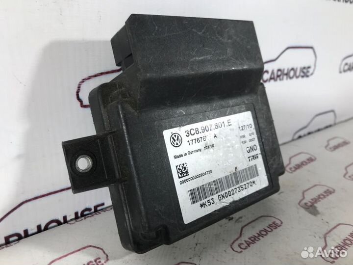 Блок управления стояночным тормозом Volkswagen