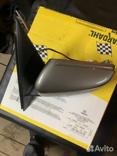 Зерколо левое мерседес GLK-2014г