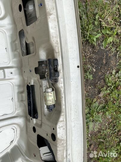 Крышка багажника Hyundai Sonata EF