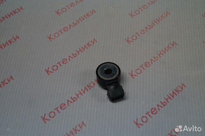 Nissan 22060-30P00 Датчик детонации