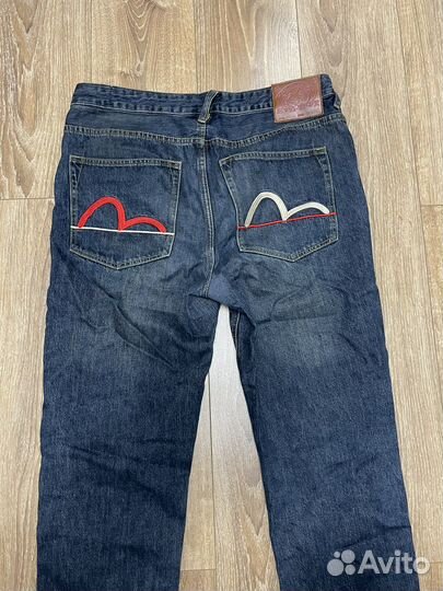 Джинсы Evisu