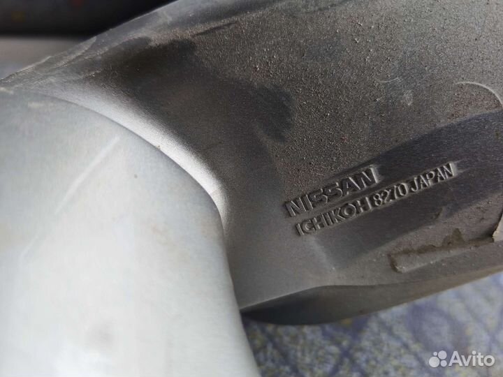 Боковое зеркало на Ниссан