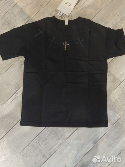 Футболка черная с крестом