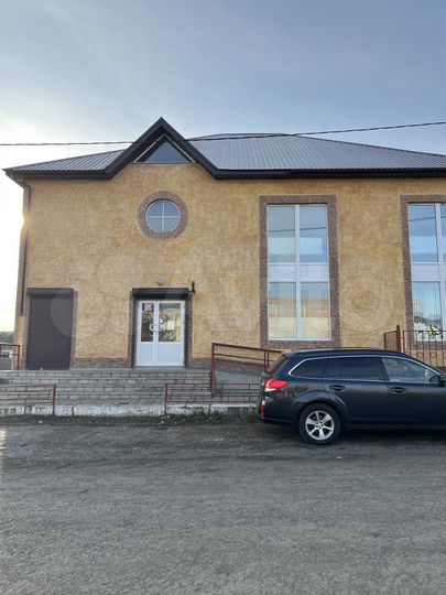 Здание, 422 м²