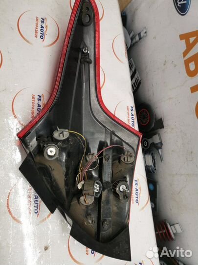 Стоп-сигнал задний левый Ford Focus 3 хетчбэк 1.6