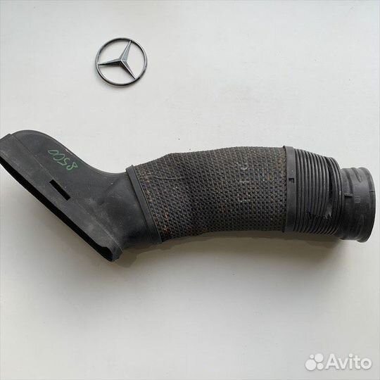 Патрубок воздушного фильтра левый Мерседес