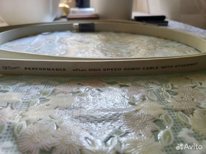 Hdmi кабель Qed performance eFlex 2m