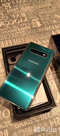 Samsung Galaxy S10, 8/128 ГБ