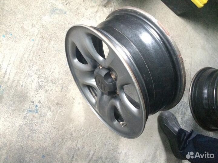 Штампованные диски r16