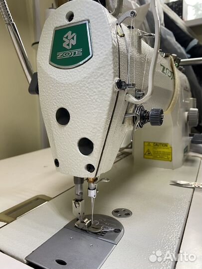 Прямострочная швейная машина Zoje