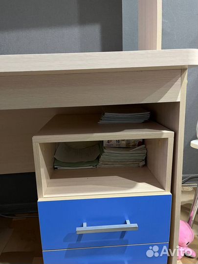 Письменный стол для школьника