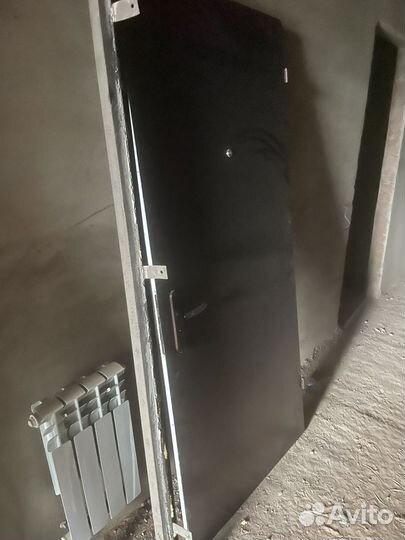 Дверь входная металлическая