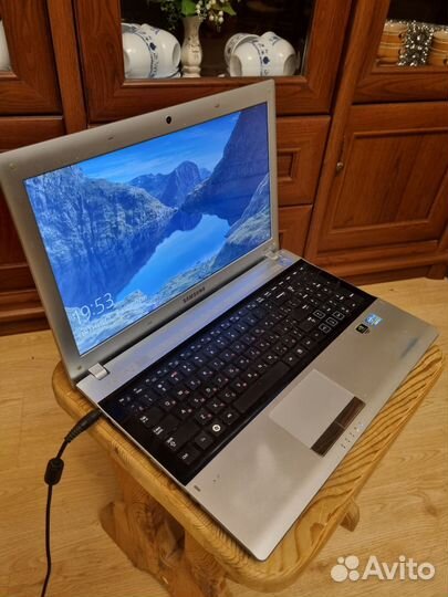 Надежный Samsung rv520