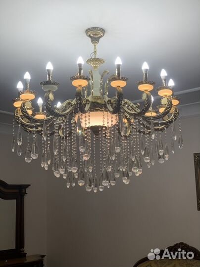 Люстра большая