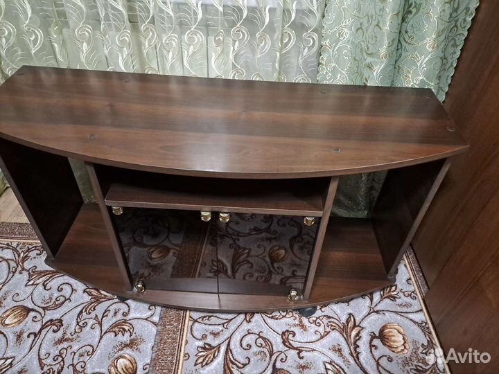 Тумба под телевизор