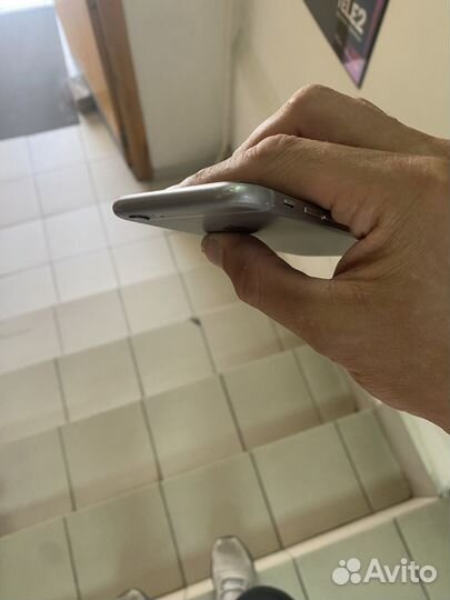 Телефон iPhone 6s 32гб