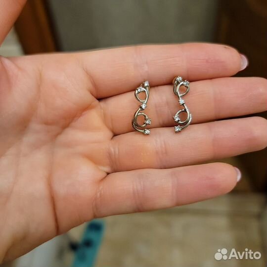 Серьги серебряные с фианитами