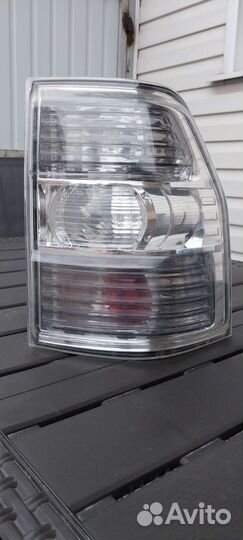 Задние фонари mitsubishi pajero 4