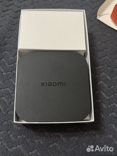 Продам TV приставку xiaomi Box S новая